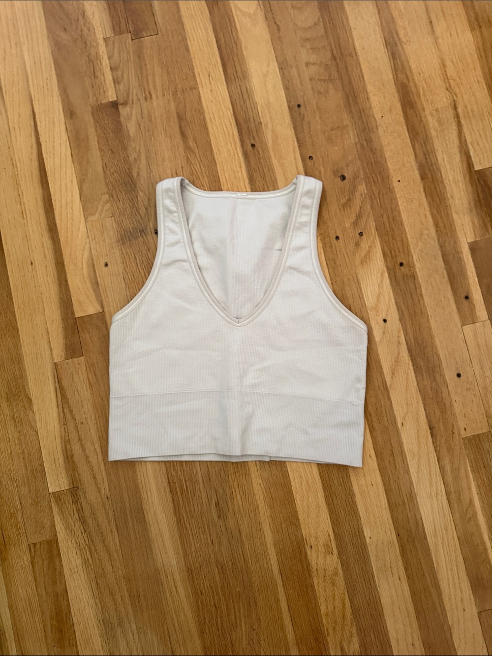 Athleta White V‑Neck Ribbed Crop Tank